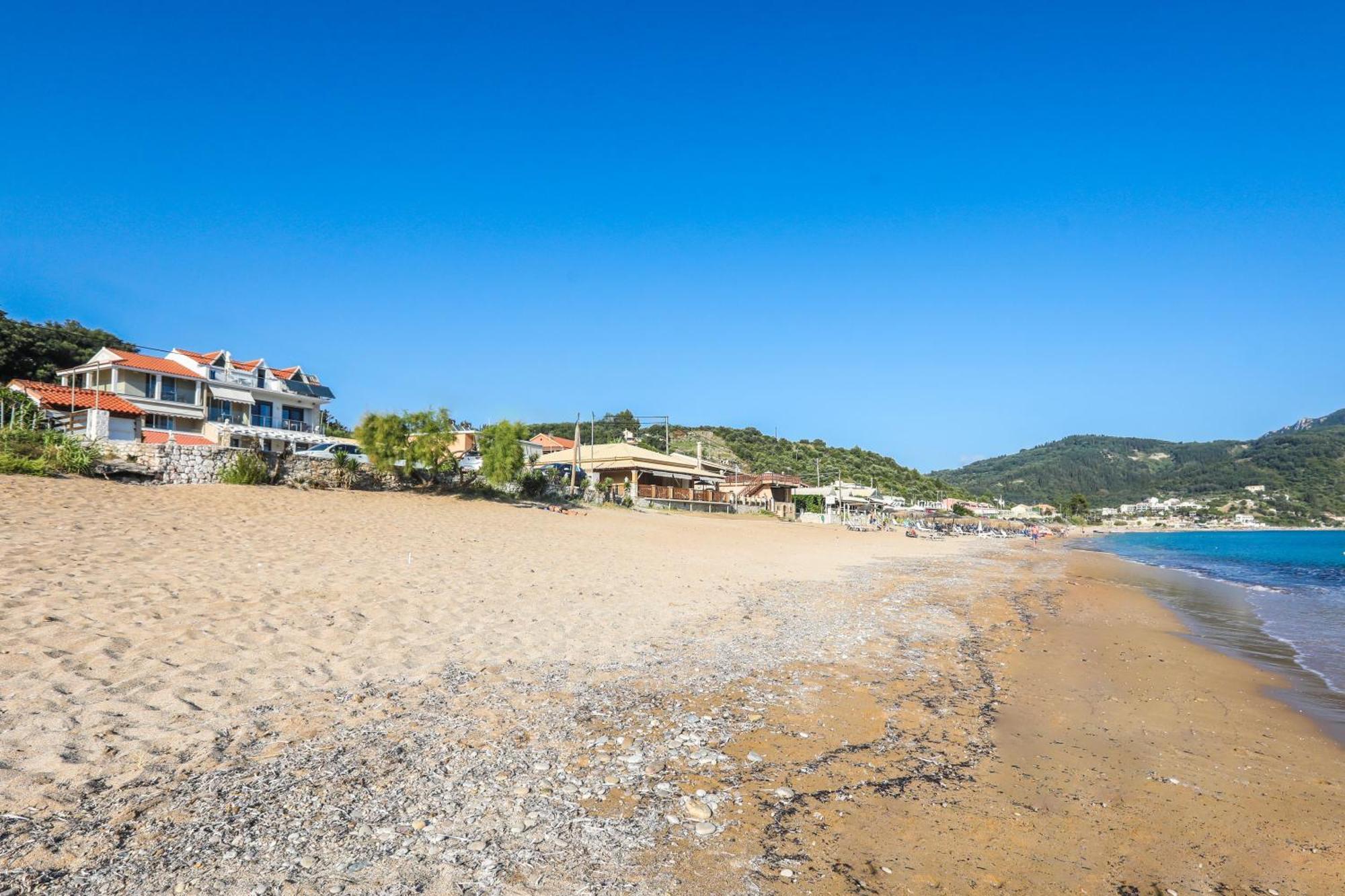 Magdachris Luxury Rooms Agios Georgios Pagon Exterior photo